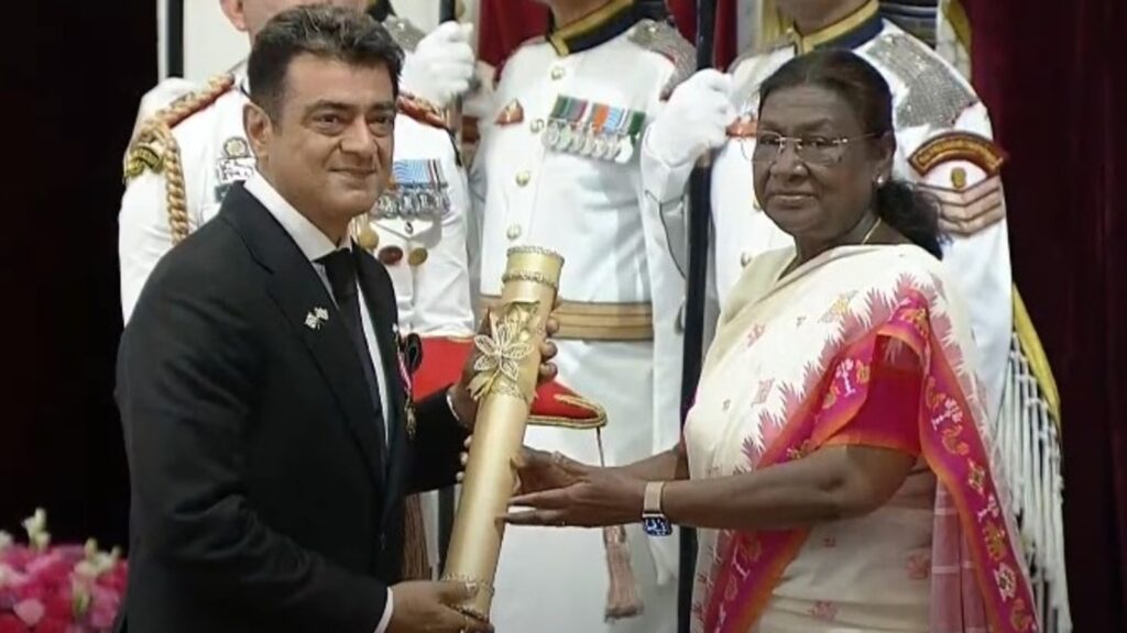 பத்மபூஷண் விருதுதை பெற்றார் நடிகர் அஜீத்குமார். 1 Ajith Kumar Padma award 1745845183679 1745845189145