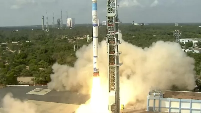 இஸ்ரோவின் PSLV-C61 ஏவுகணை: ஏவுதளத்திற்கு வரும் காட்சியும், சமீபத்திய தகவல்களும் 5 1361752